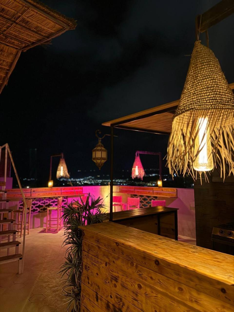 Santacruz Surf Camp Hostel